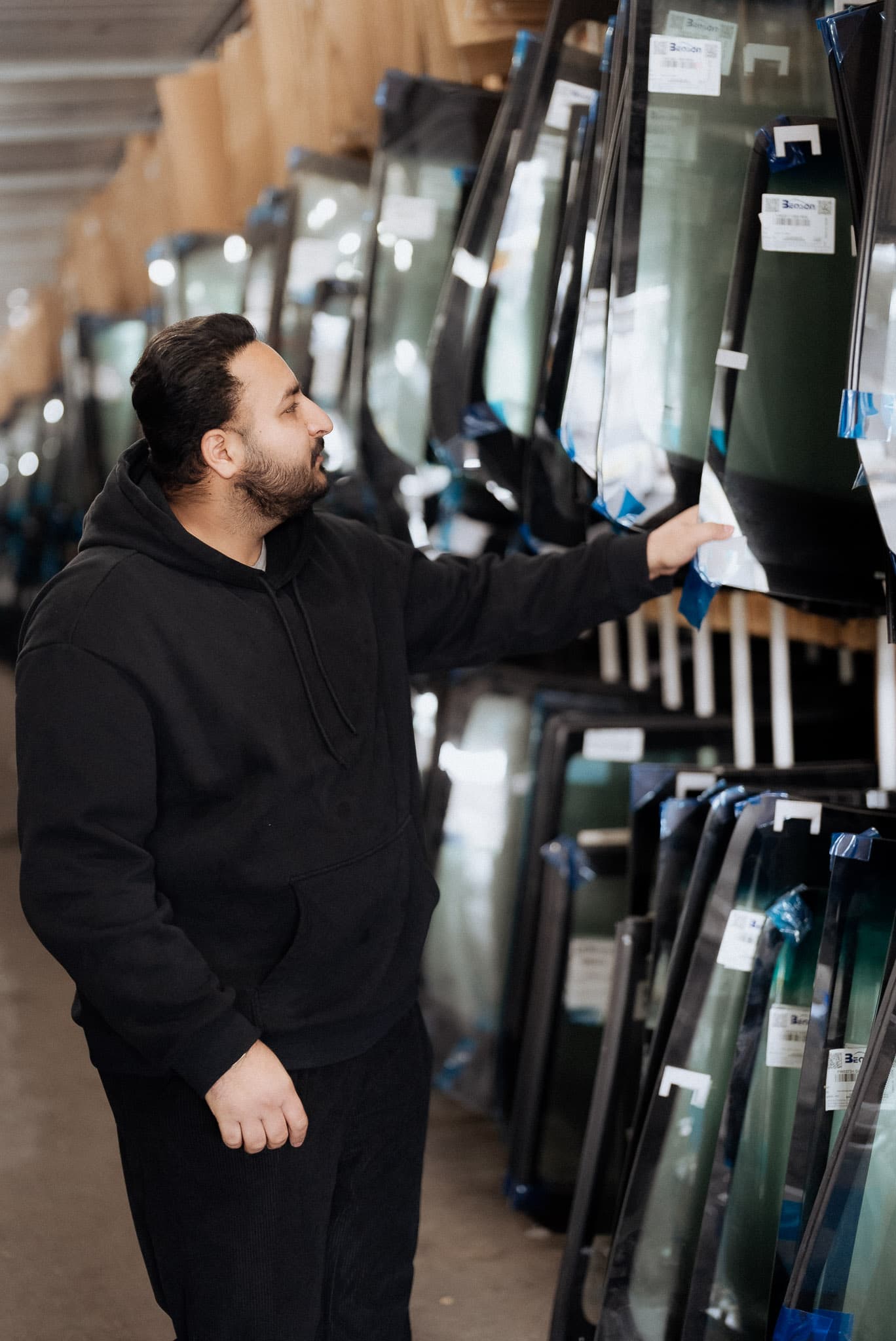 Professional Low Price Auto Glass work showcase